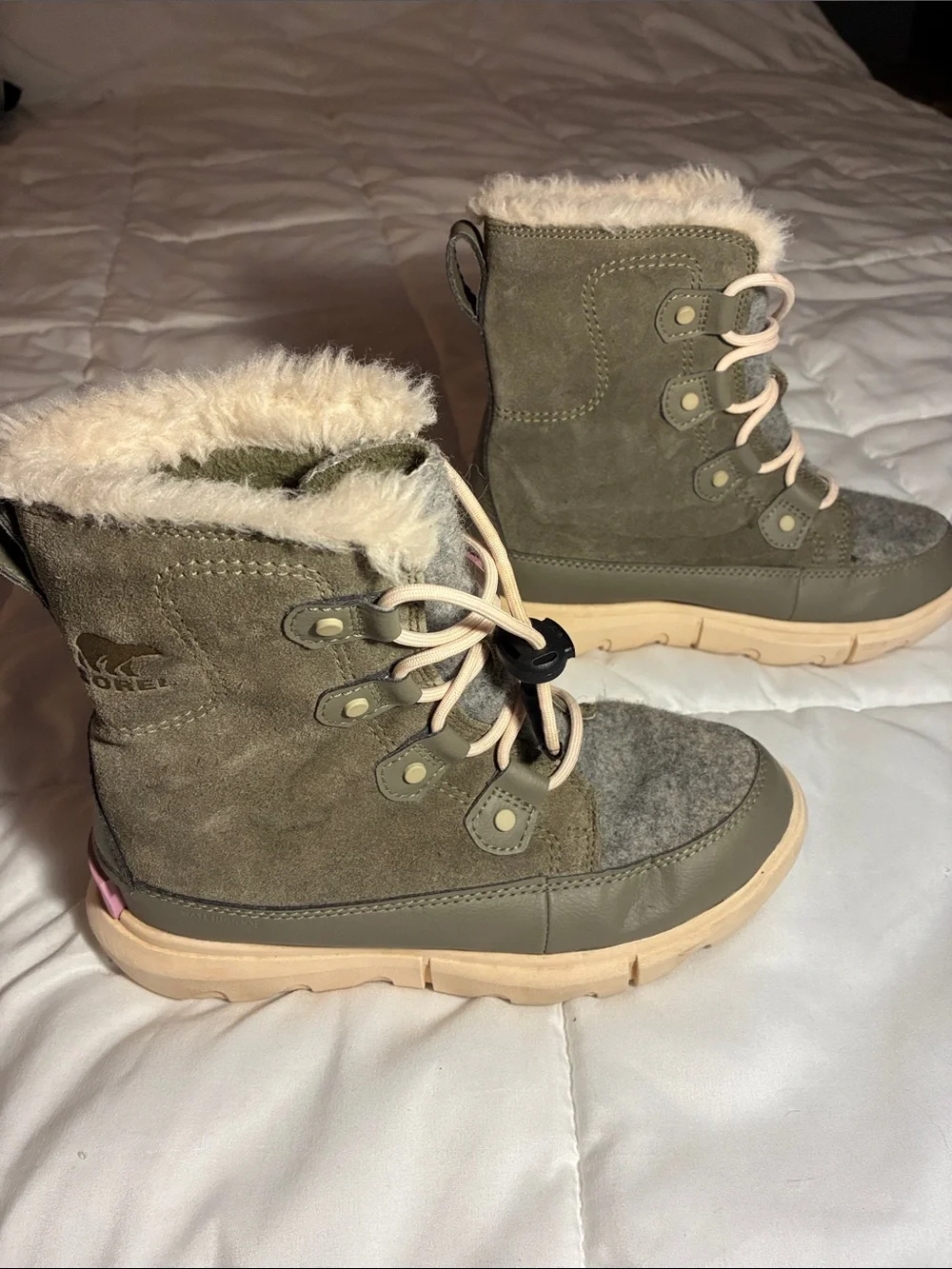 Sorel Youth Whitney II Short Lace Waterproof Boots Olive/Gray/ Pink Size 3
